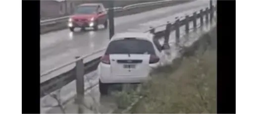 AUTO, PUENTE FERROCARRETERO, PASARELA
