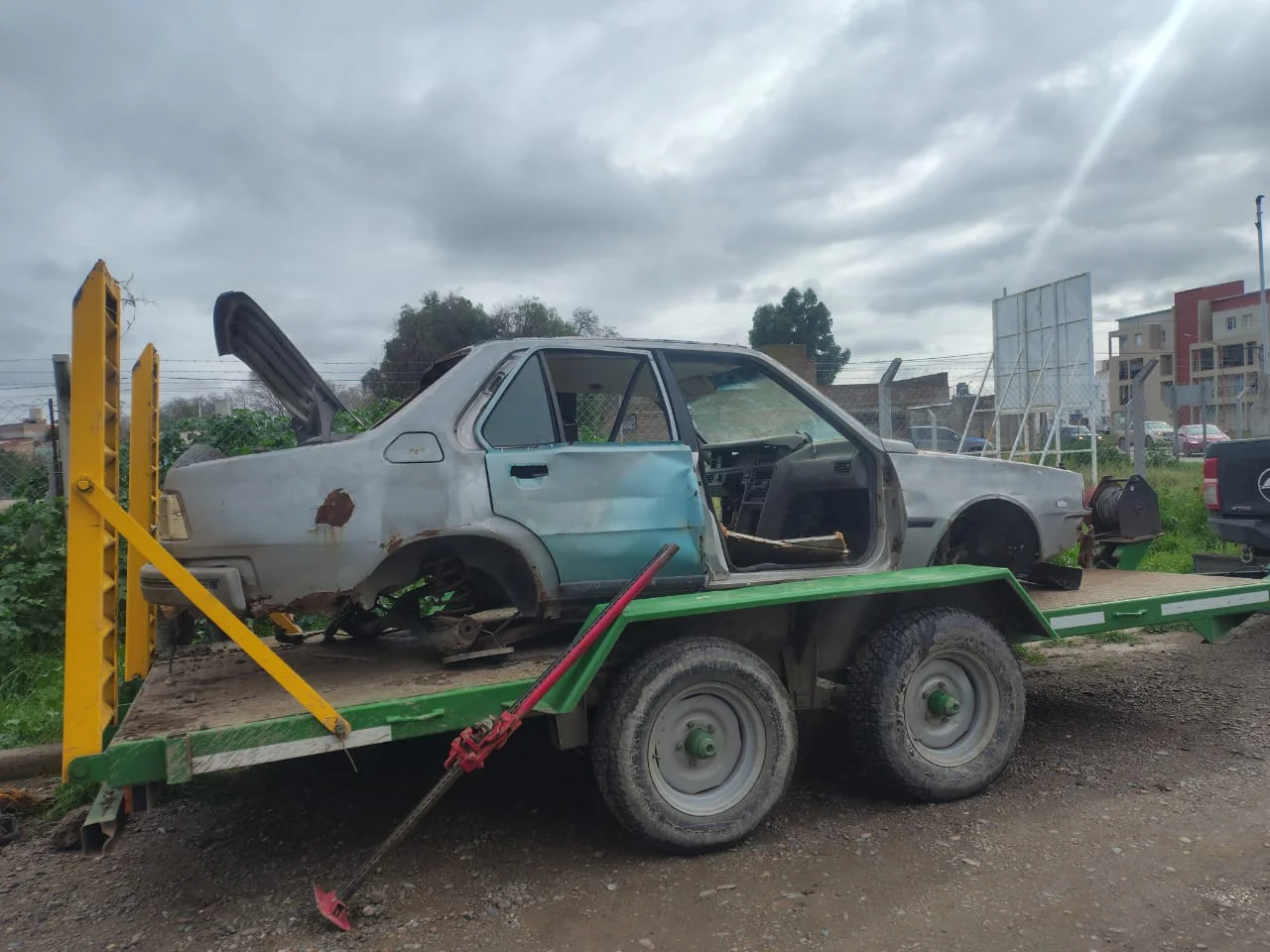 VEHICULO ABANDONADO