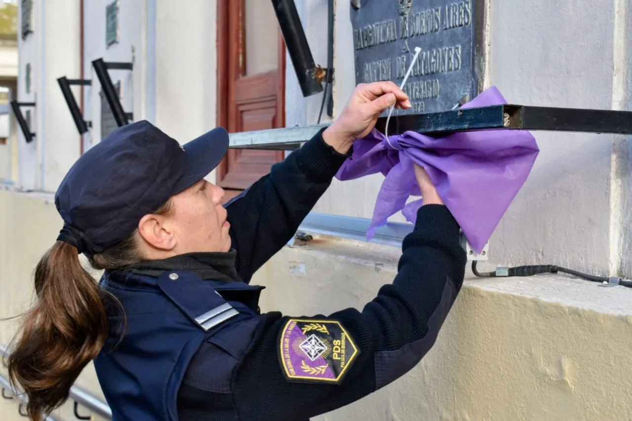 POLICIA, NI UNA MENOS