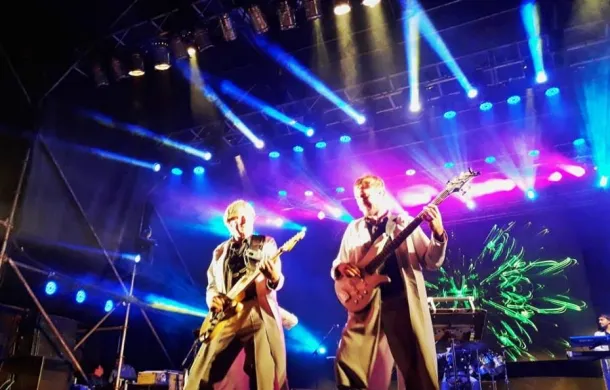 noche popular fiesta