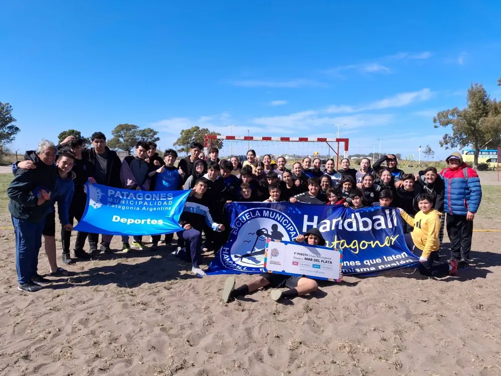 BEACH HANDBALL