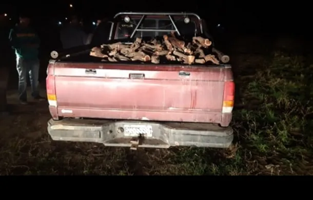 robo camioneta leña