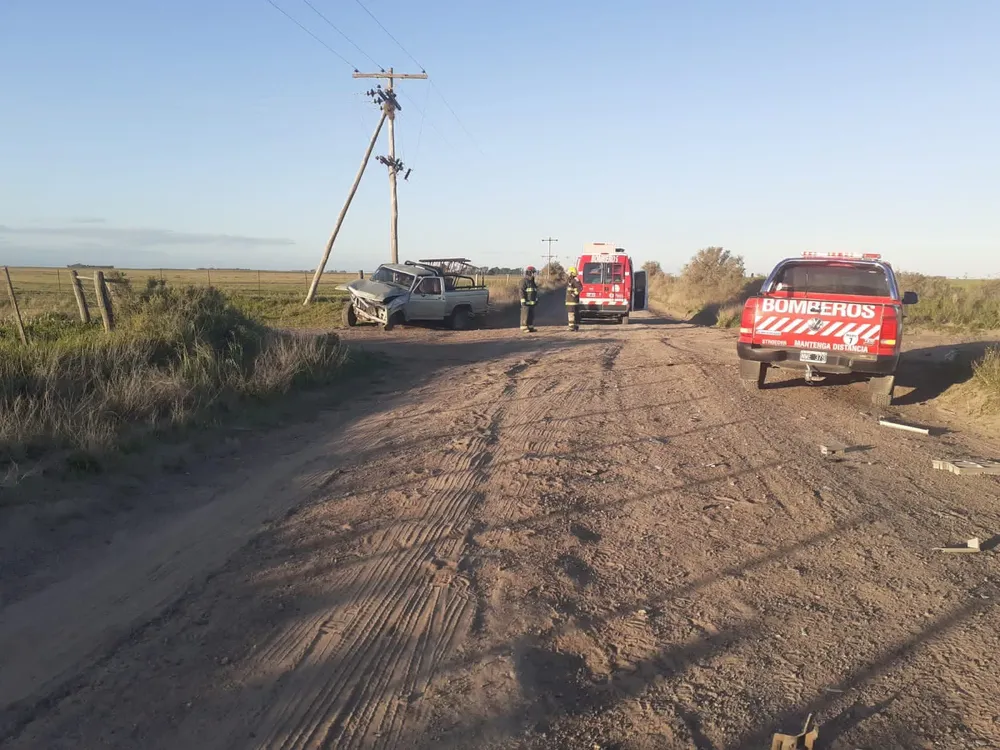 CHOQUE FRONTAL DE CAMIONETAS