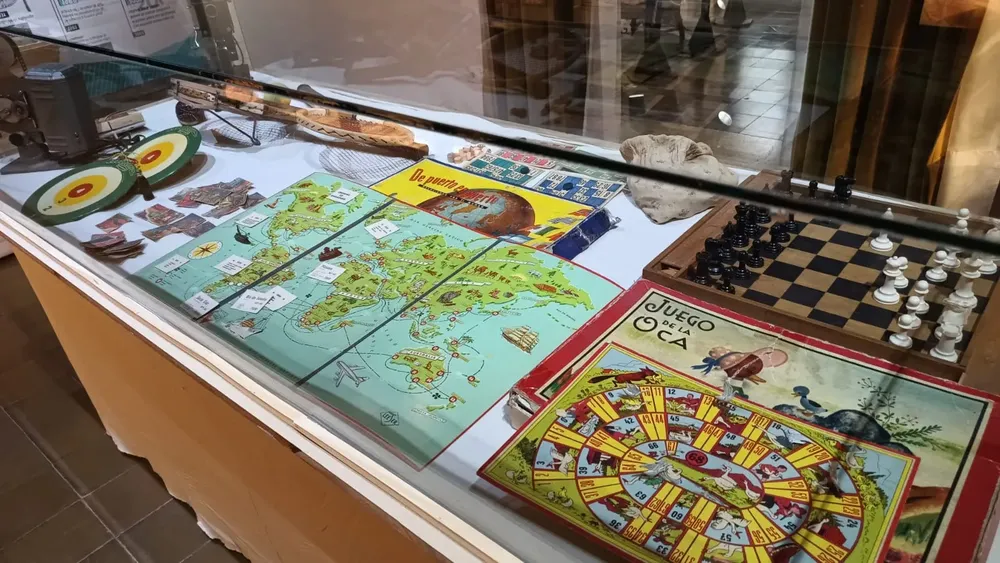 JUGUETES EN EL MUSEO EMMA NOZZI