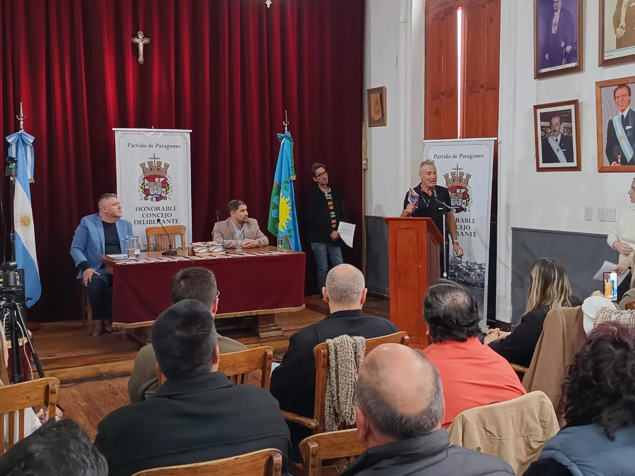 ENZO GIOVENTU PRESENTACION LIBRO2