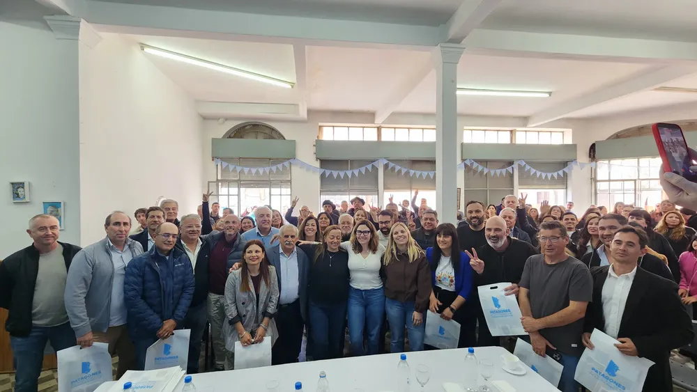 ENCUENTRO FRENTE RENOVADOR