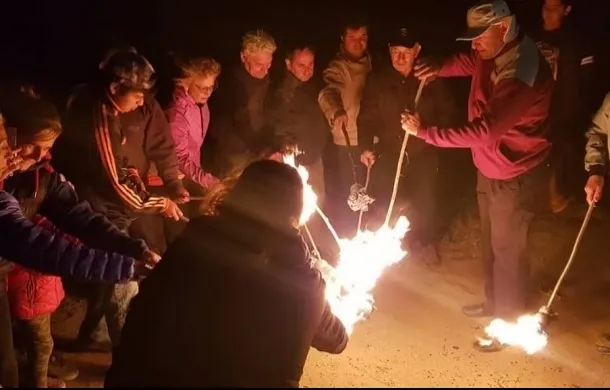 fogata por un sueño fiesta del pescador y la familia
