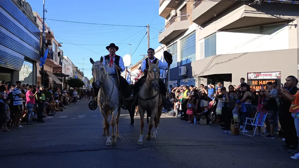 DESFILE DEL 7 DE MARZO