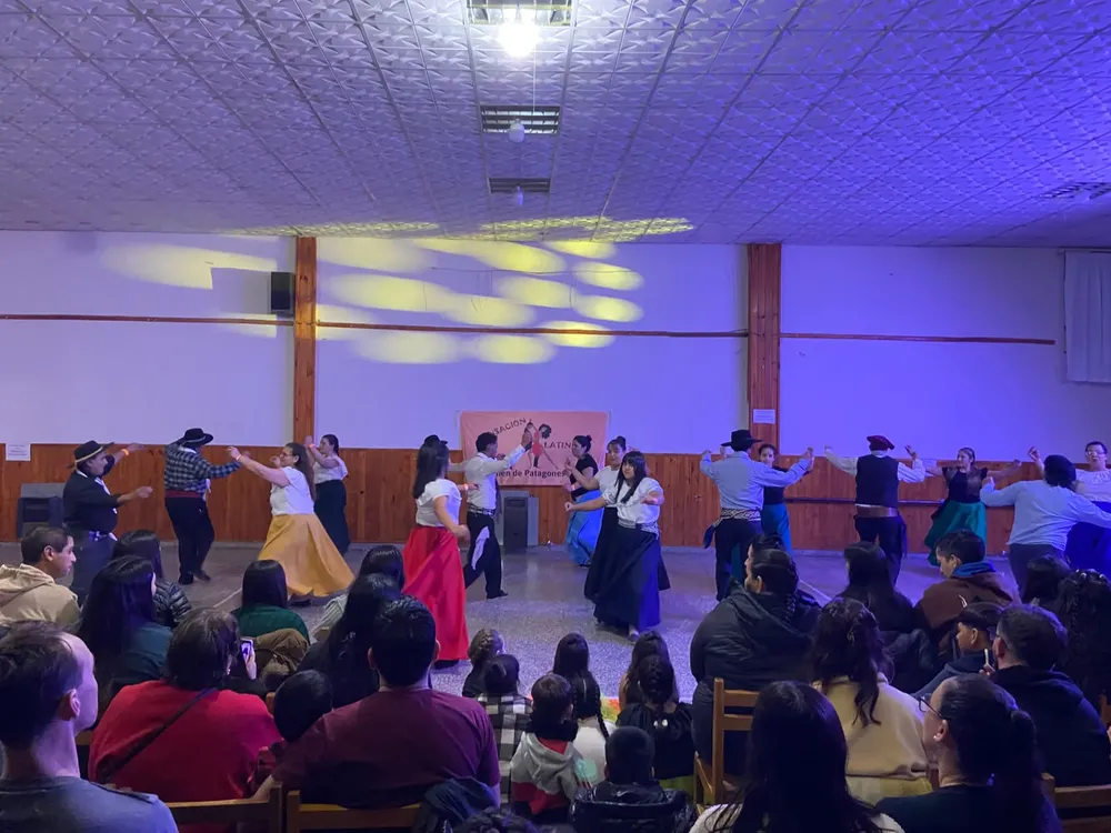 GRUPO DE DANZAS LYNCH
