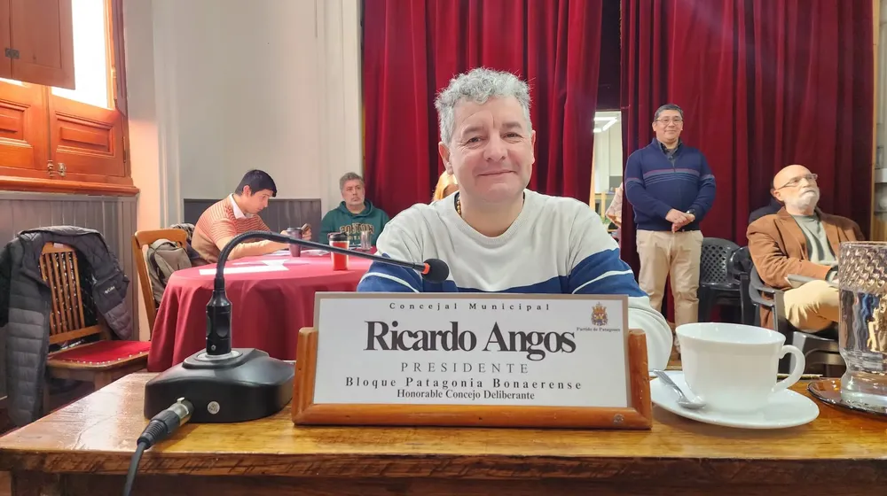 RICARDO ANGOS
