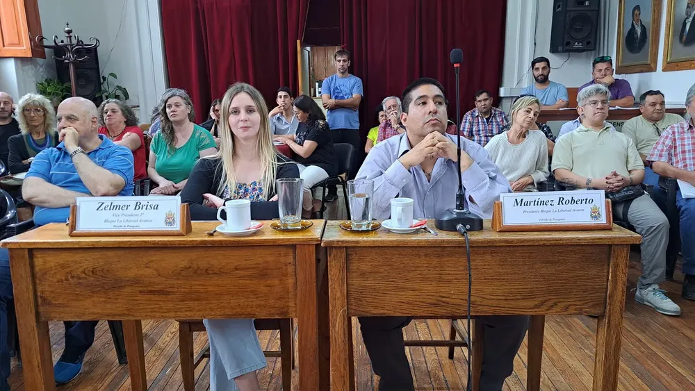 BRISA ZELMER, ROBERTO MARTINEZ