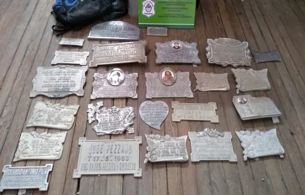 robo placas cementerio