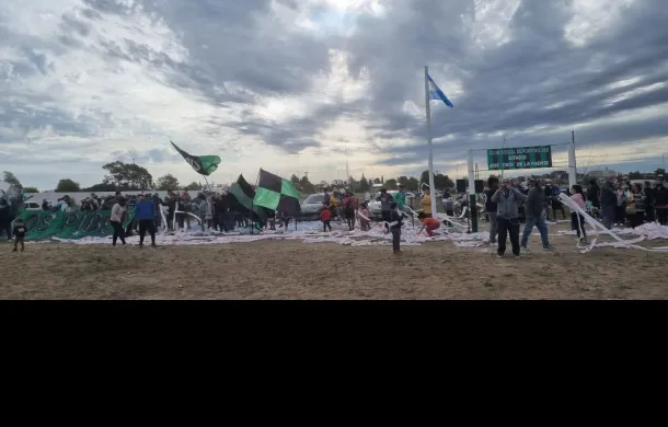 club 268 viviendas inauguración cancha