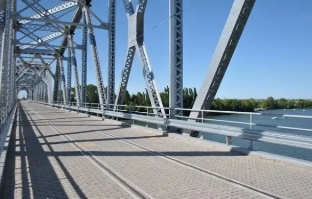 ferrocarretero puente