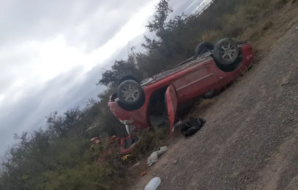 auto robado vuelco robo viedma