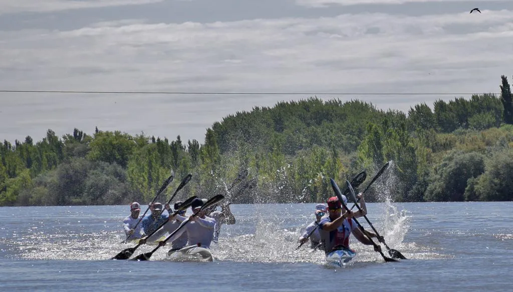 REGATA DEL RIO NEGRO