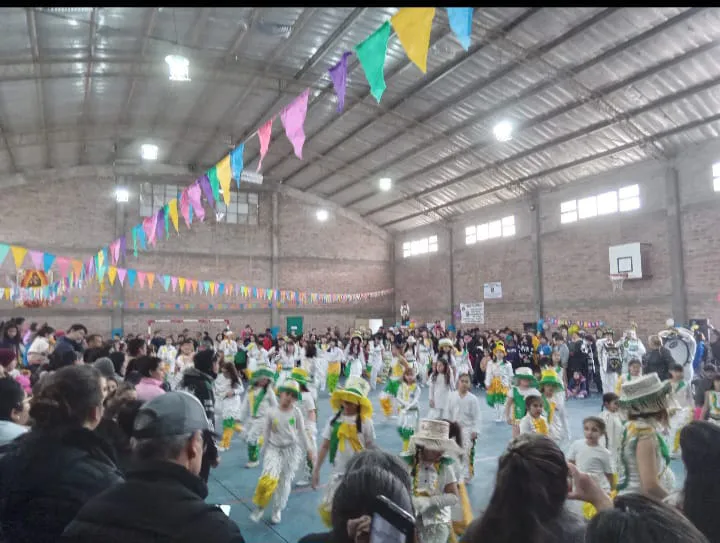 bdbd6b95-9aee-49d5-a2c5-d4d1699b9ed6