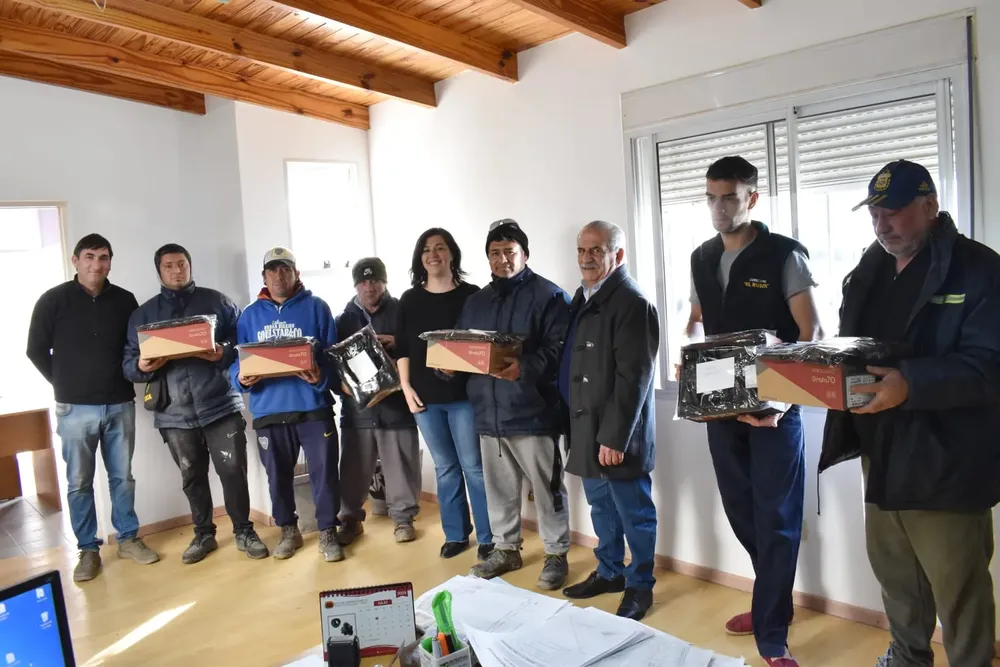 entrega de indumentaria