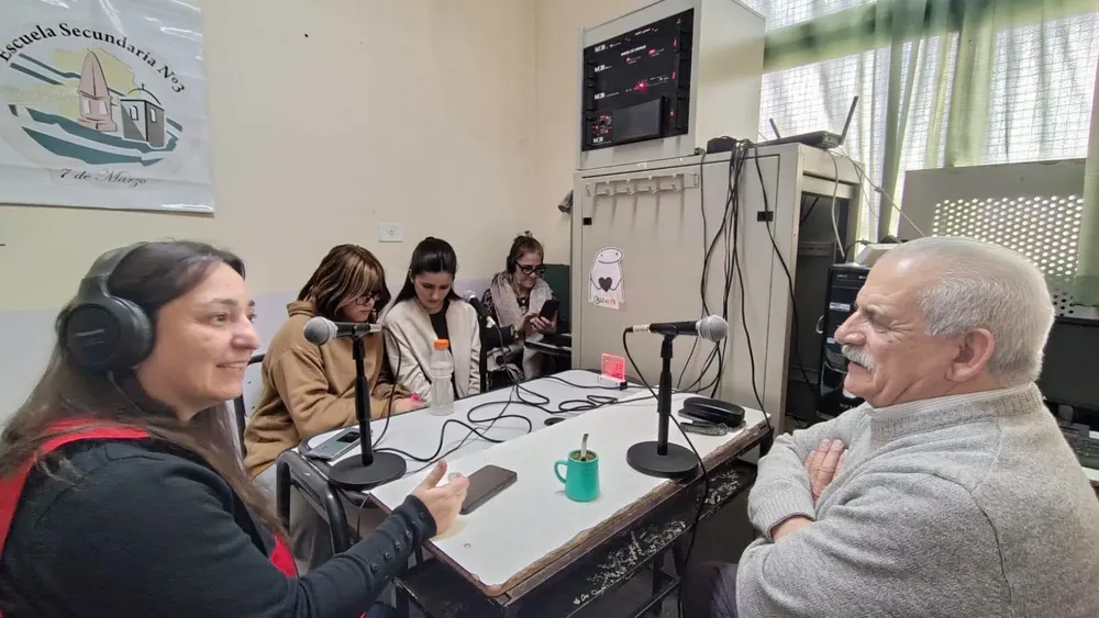 Escuela Secundaria N° 3 RADIO RICARDO MARINO