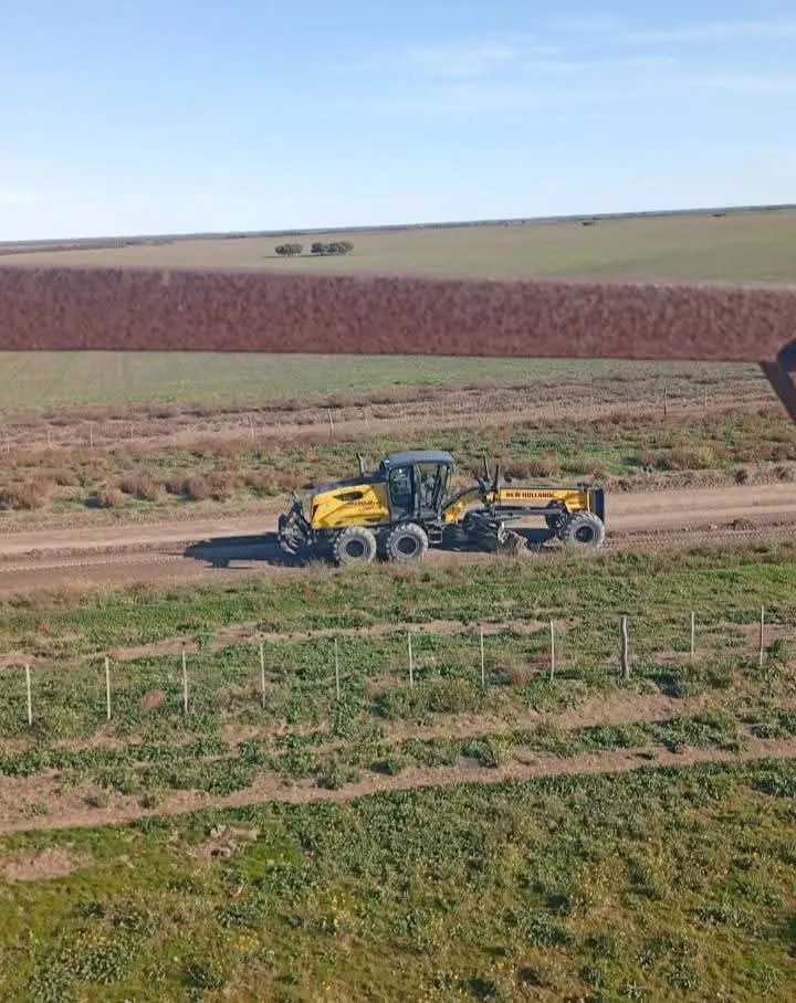 CAMINO, MOTONIVELADORA