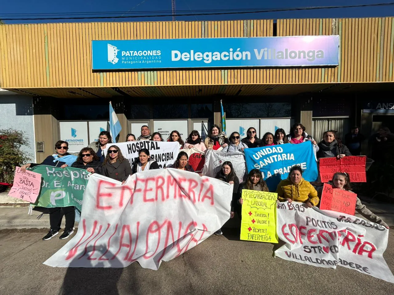 PROTESTAS DE ENFERMERAS EN VILLALONGA