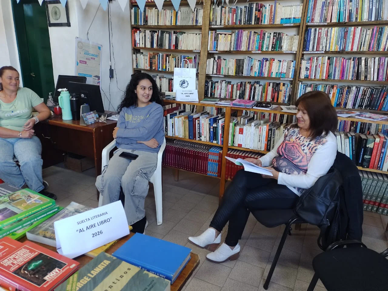 BIBLIOTECA PALABRAS AL VIENTO