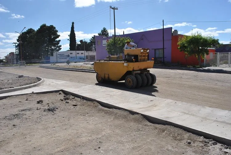 asfalto boulevard moreno y arro