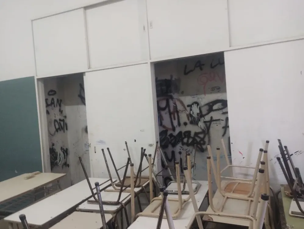 AULA