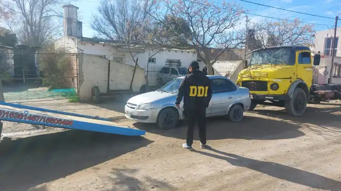 AUTO SECUESTRADO
