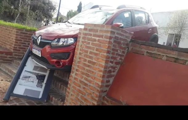 auto plazoleta alcides biagetti