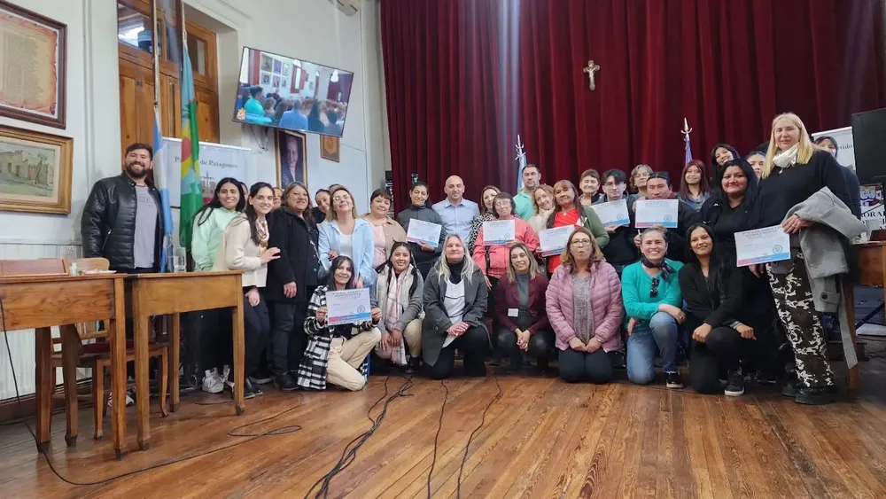 Parlamento de Jóvenes Adultos y Adultos Mayores