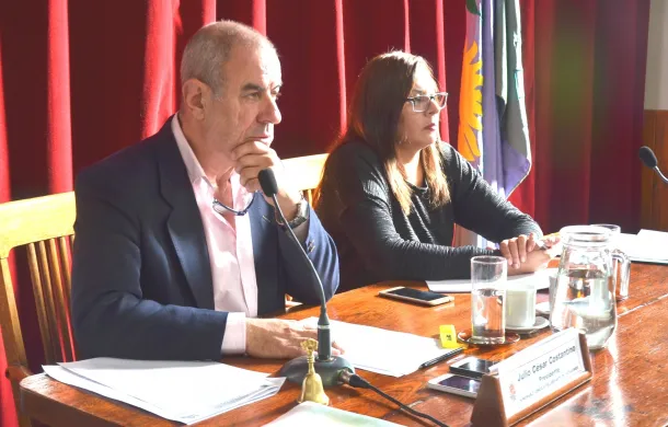 julio costantino monica devia