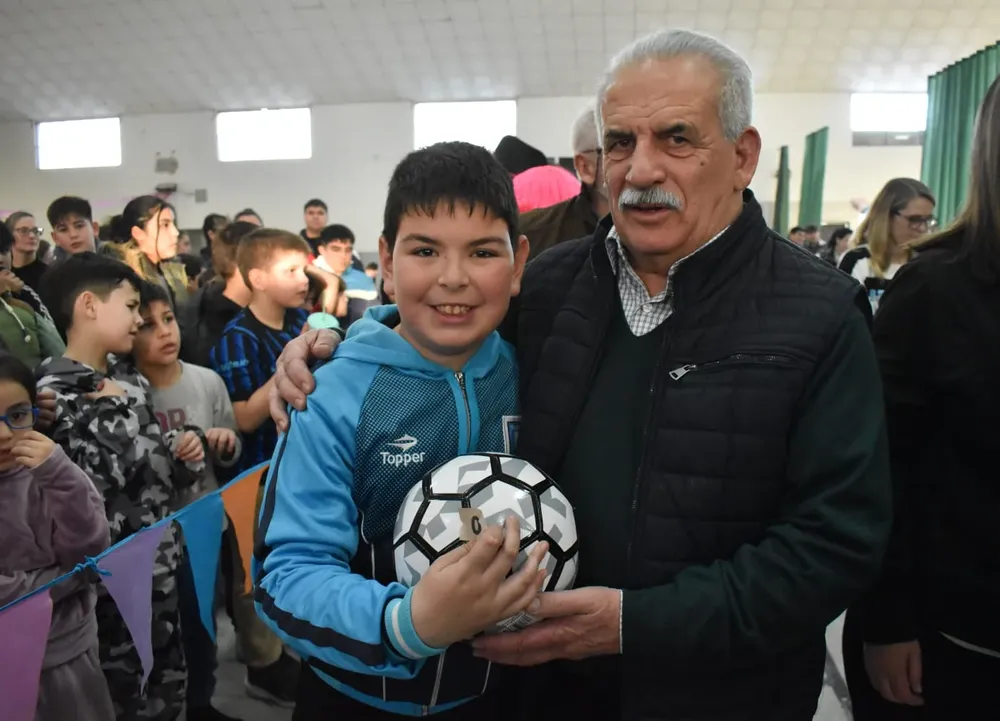 DIA DEL NIÑO STROEDER RICARDO MARINO