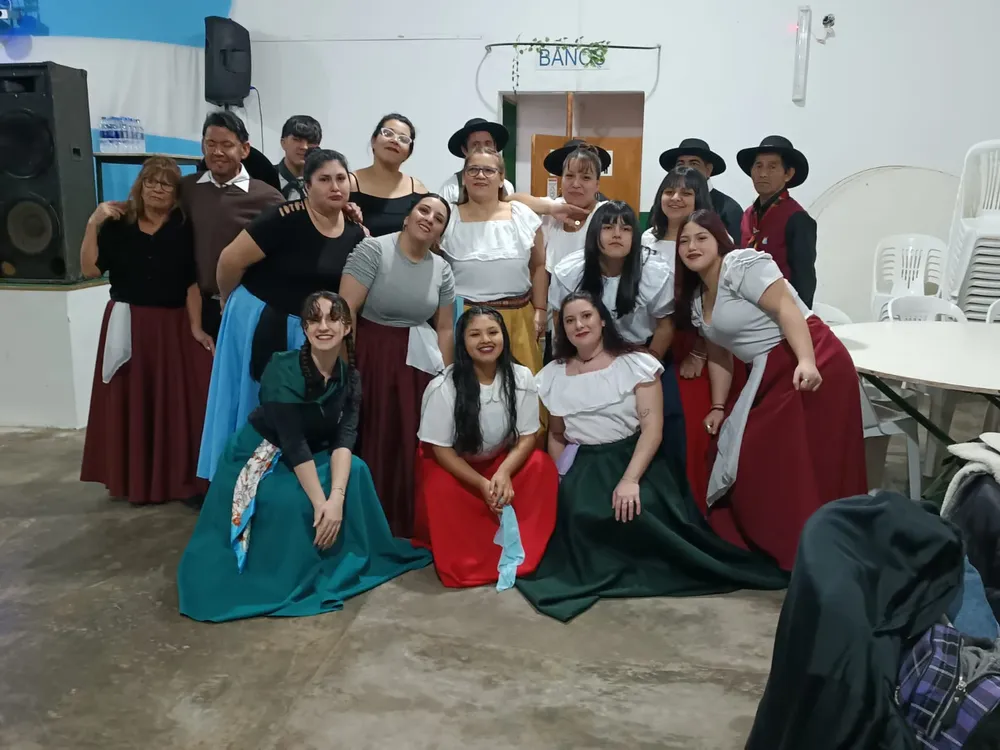 GRUPO DE DANZAS LYNCH
