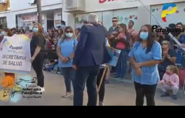 jose luis zara desfile personal de salud