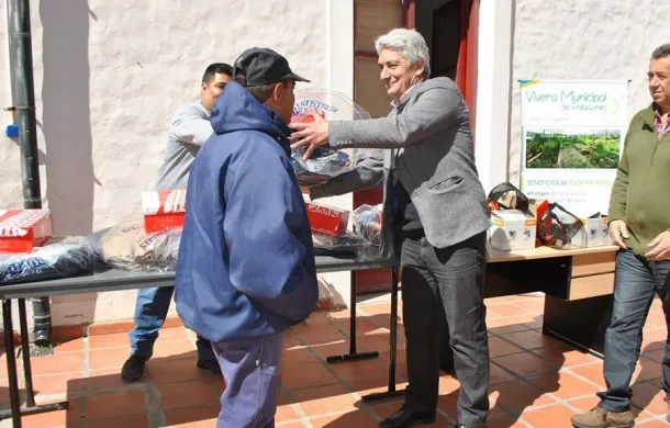 entrega indumentaria espacios verdes