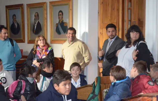 alumnos visita hcd
