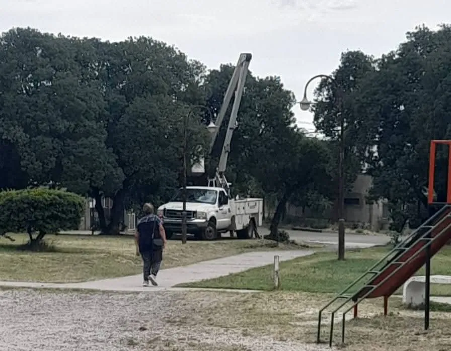 LUMINARIAS PLAZA BARRIO EVA PERON
