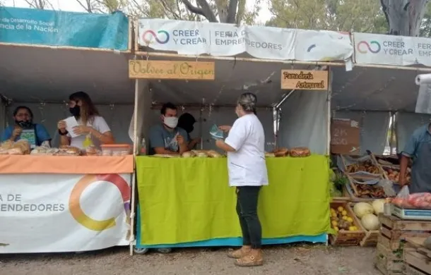 salud stand feria