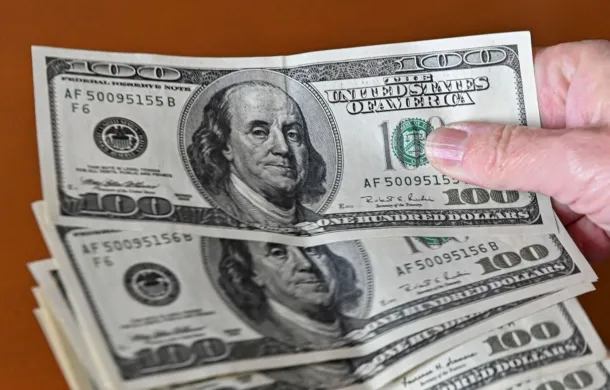 dolares