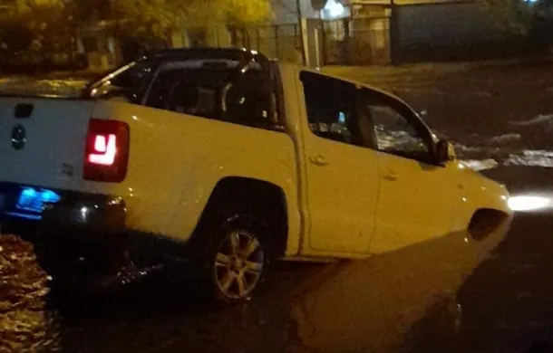 camioneta pozo lluvia el progreso