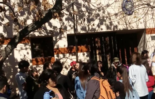 escuela de arte protesta