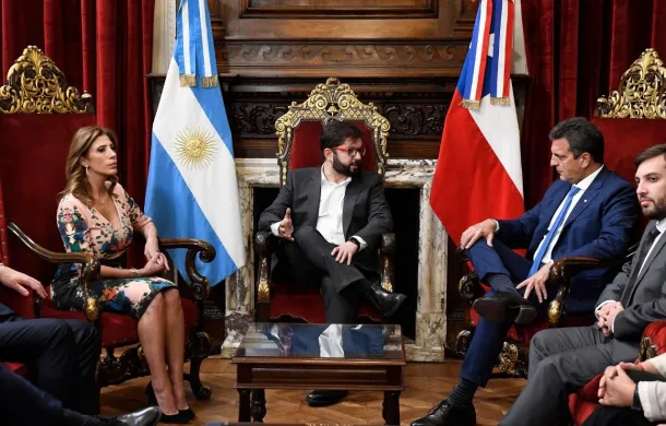 gabriel boric sergio massa