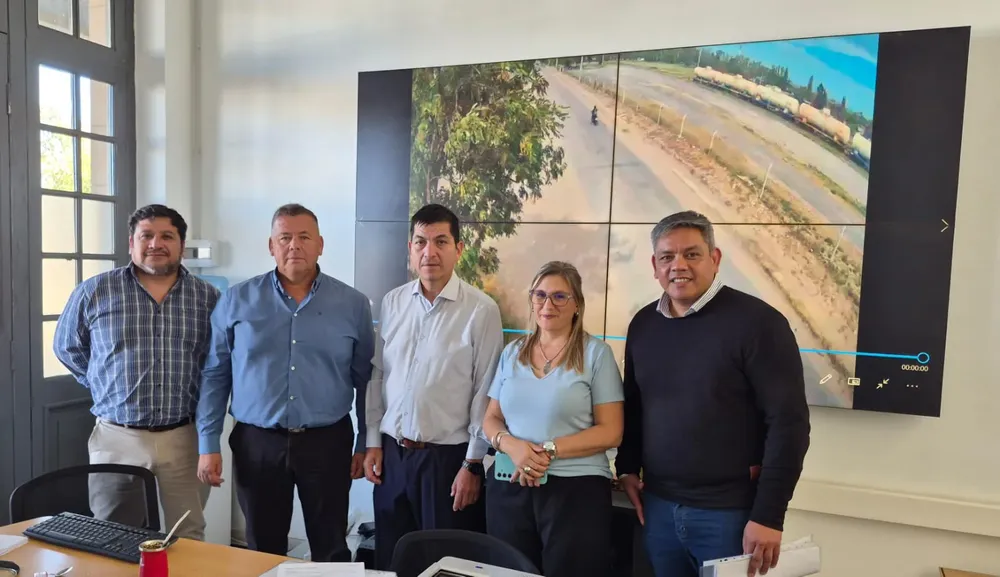 4e6baa9b-c2c2-41a8-93ca-b0accc3986d5