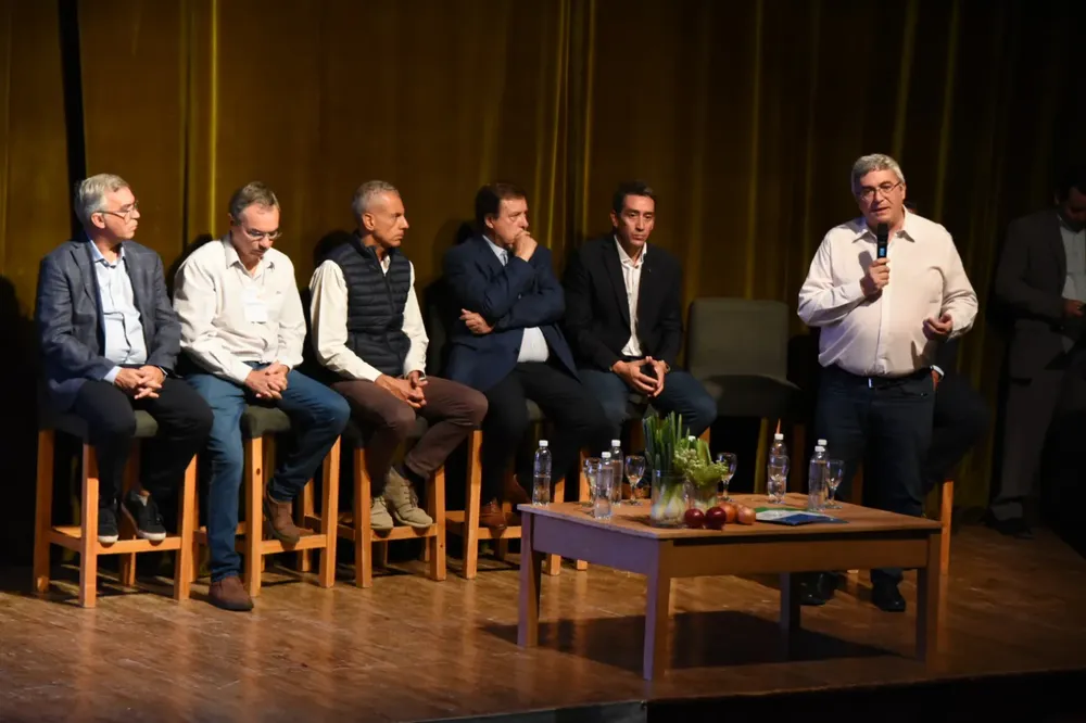 CARLOS BANACLOY, ALBERTO WERETILNECK, MARCOS CASTRO, JAVIER RODRIGUEZ, CEBOLLA