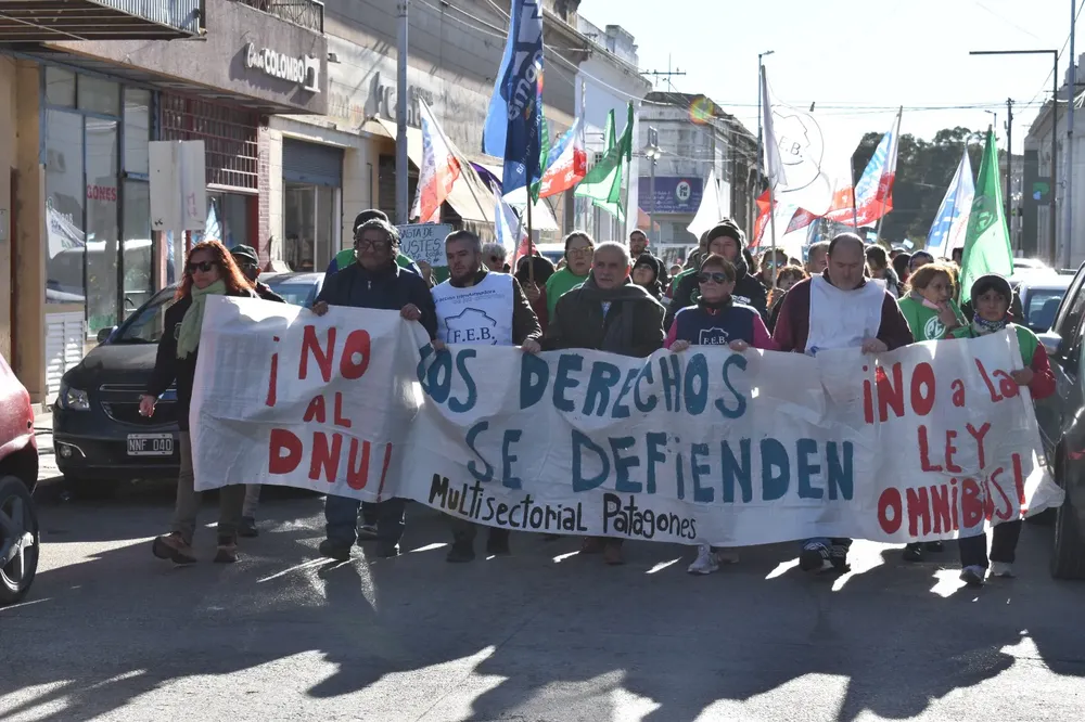 RICARDO MARINO EN LA MARCHA POR EL PARO GENERAL