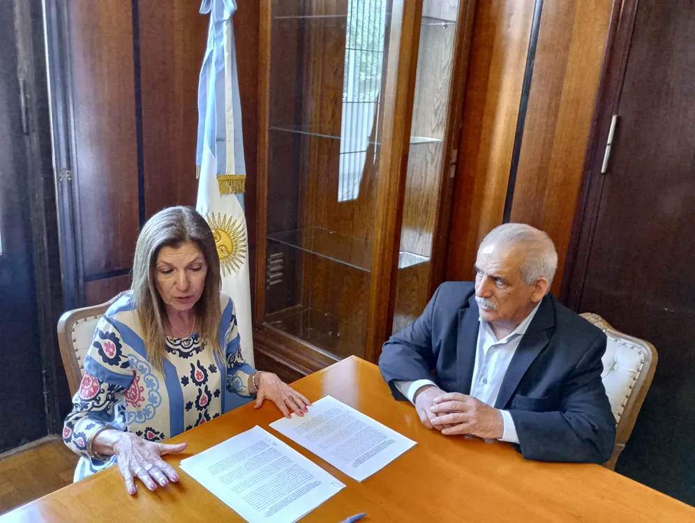 0882d71b-39c9-408c-9d13-043950ce441c