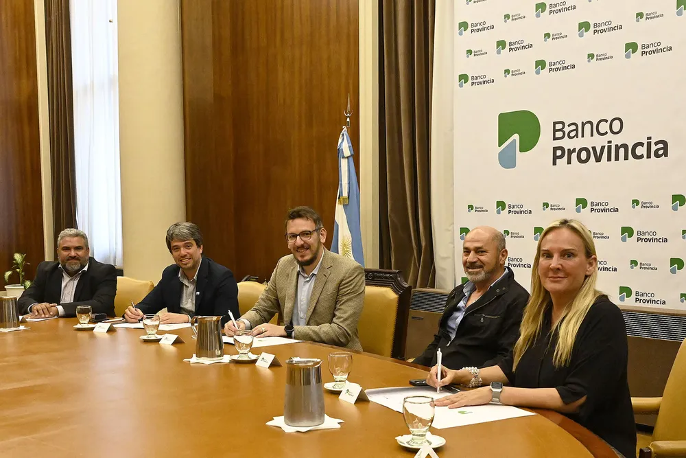 Firma entre Leasing Provincia y ABSA 2