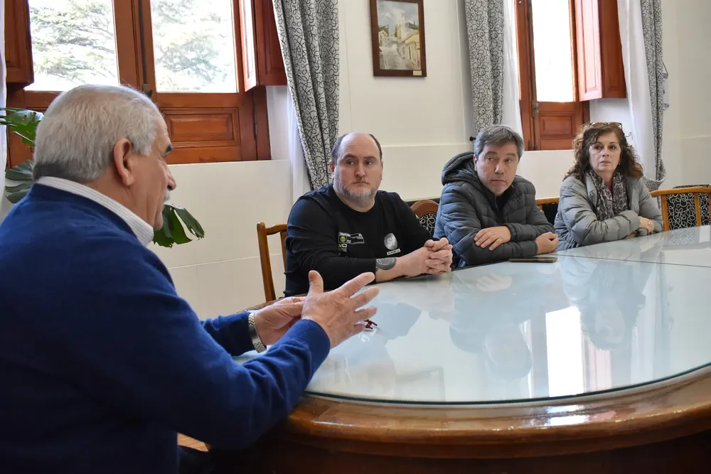RICARDO MARINO CON JUBILADOS DOCENTES