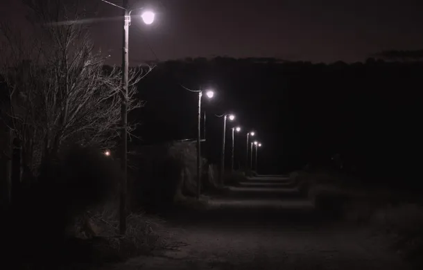 iluminacion acceso carlos spegazzini